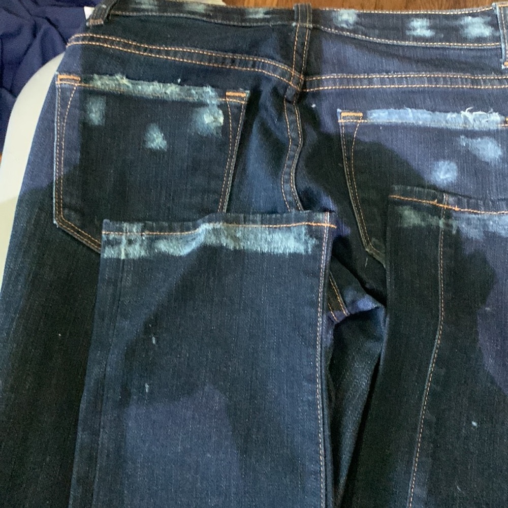 J BRAND CUSTOM DISTRESSED DENIM JEANS. - Picture 6 of 12